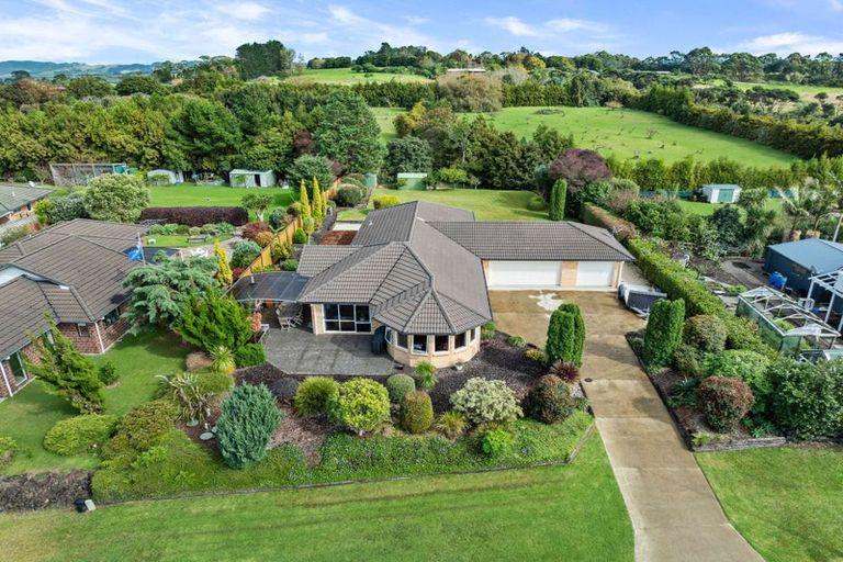 Photo of property in 3 Omana Avenue, Shelly Beach, Helensville, 0874