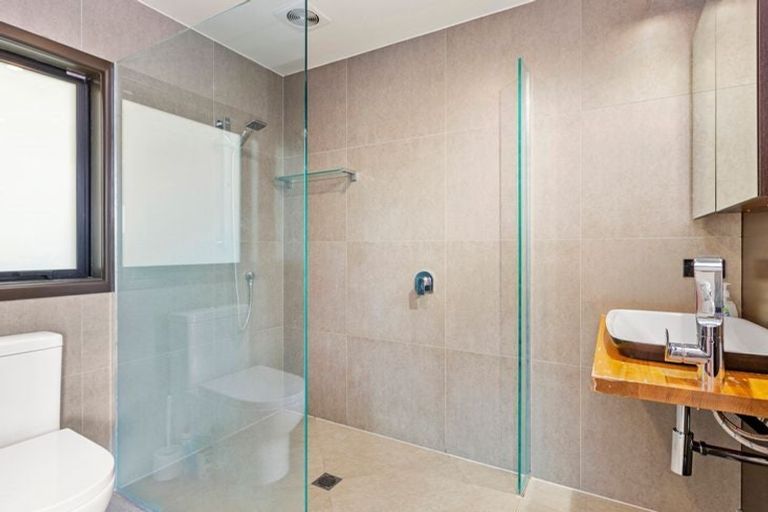 Photo of property in 36 Robertson Street, Raglan, 3225