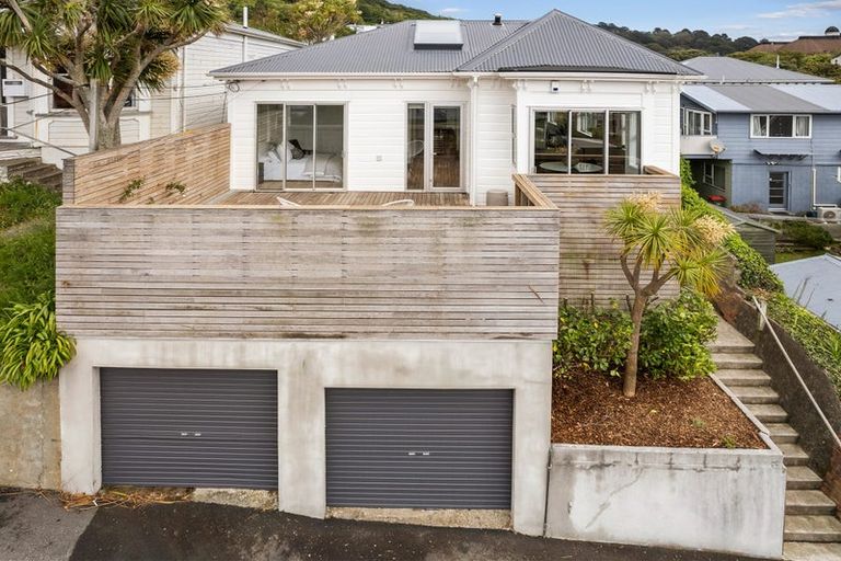 Photo of property in 2 Balmoral Terrace, Newtown, Wellington, 6021