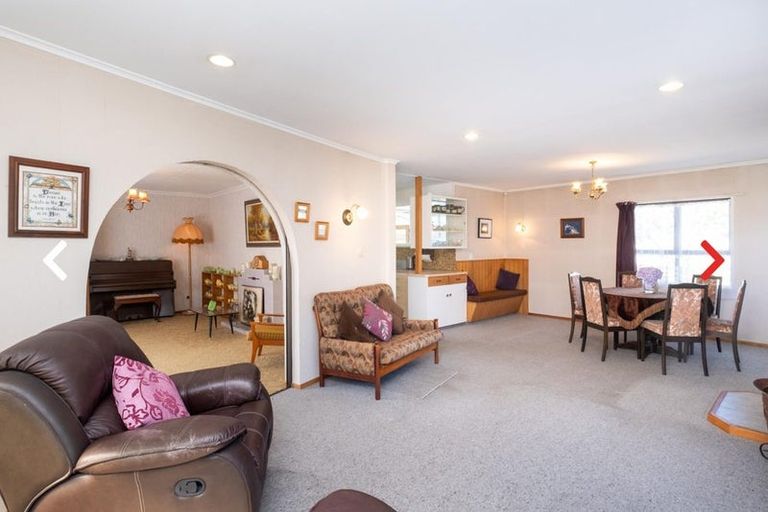 Photo of property in 6 Memorial Park Avenue, Haumoana, 4102