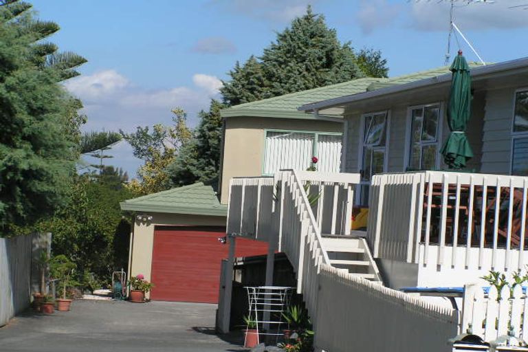 Photo of property in 1/10 Tyne Road, Forrest Hill, Auckland, 0620