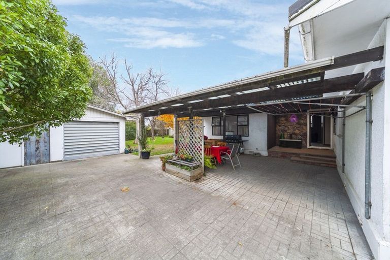 Photo of property in 24 Anzac Avenue, Onekawa, Napier, 4110
