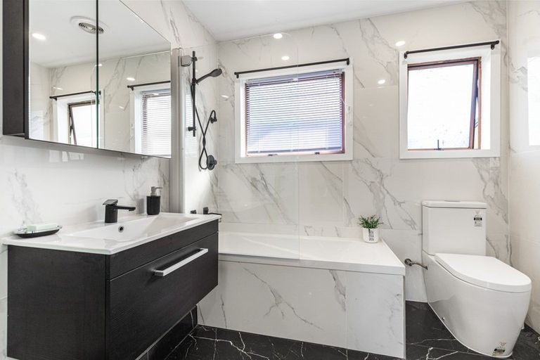 Photo of property in 5/31 Blease Street, New Lynn, Auckland, 0600