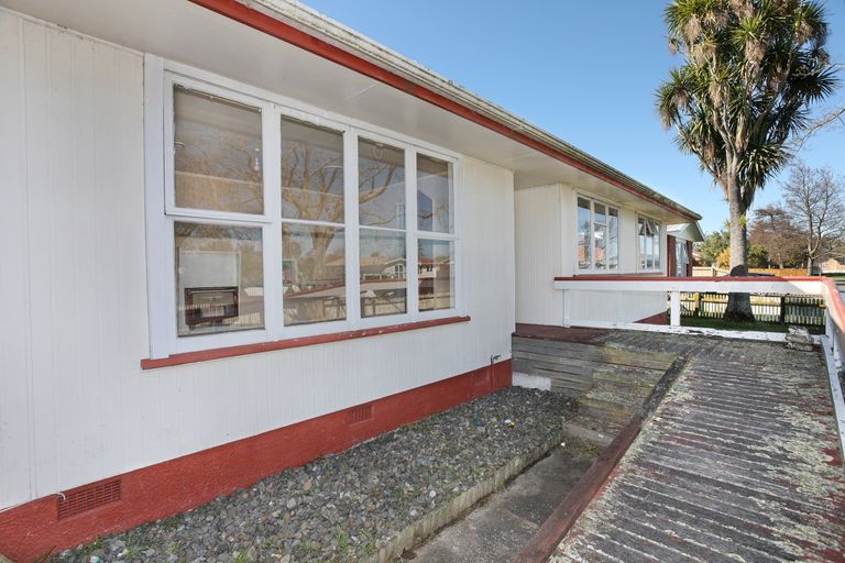 Photo of property in 42 Robinson Crescent, Westbrook, Palmerston North, 4412