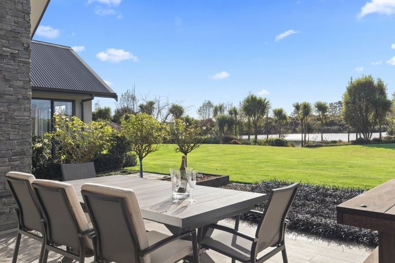 Photo of property in 98 Bushlake Way, Kingseat, Papakura, 2580