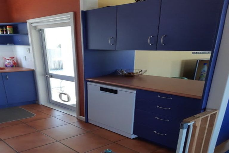 Photo of property in 15 Harpham Street, Taradale, Napier, 4112