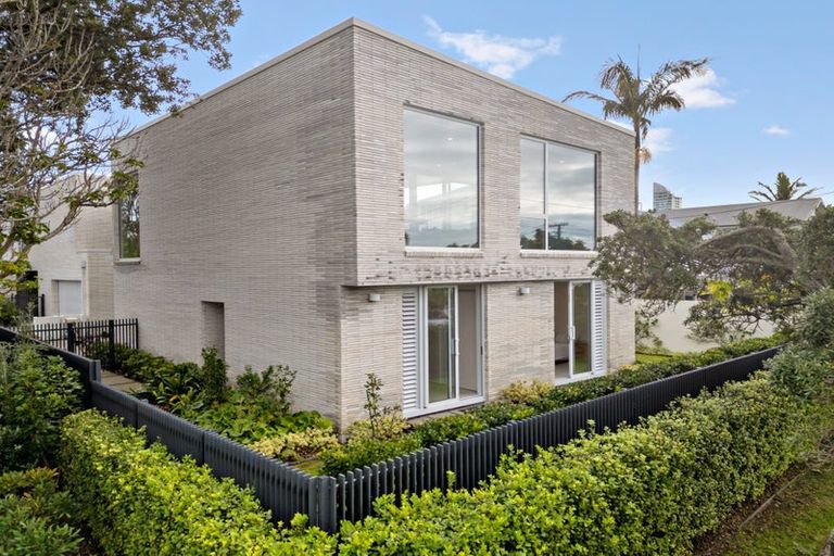 Photo of property in 20 Cameron Street, Takapuna, Auckland, 0622