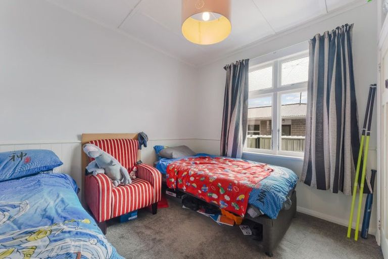 Photo of property in 48 Devon Street, Picton, 7220