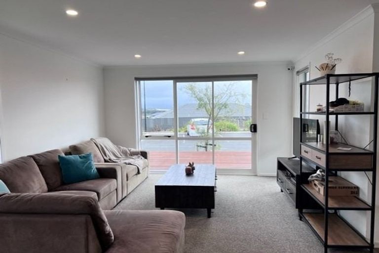 Photo of property in 18 Bridle Way, Omokoroa, 3114