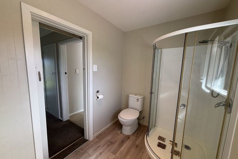 Photo of property in 10 Oakdale Street, Avonhead, Christchurch, 8042