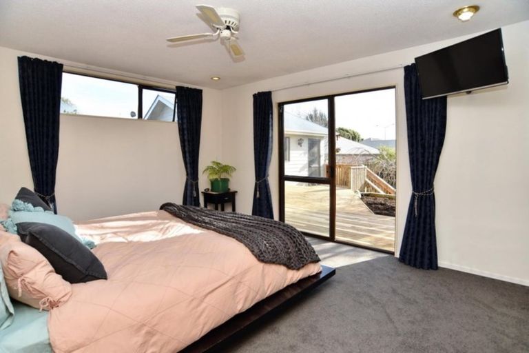 Photo of property in 310 Lake Terrace Road, Shirley, Christchurch, 8061