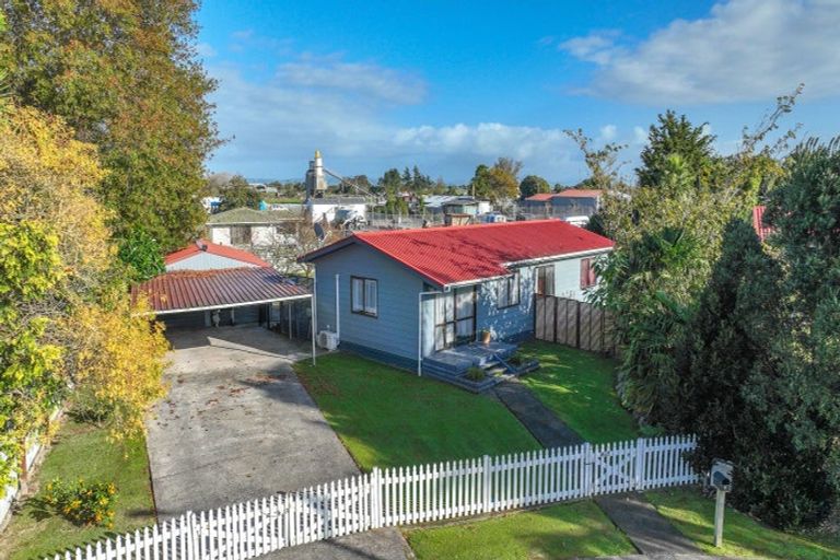 Photo of property in 6 Walton Place, Ngatea, 3503