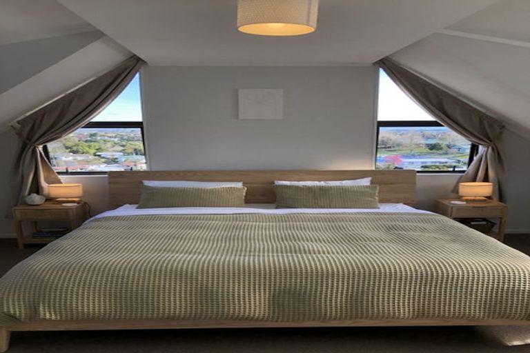 Photo of property in 18 Pelorus Street, Welcome Bay, Tauranga, 3112