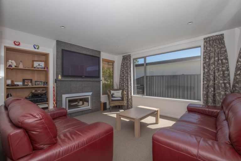 Photo of property in 59 Kelliher Drive, Wanaka, 9305