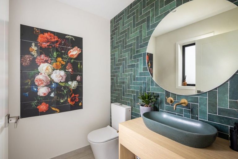 Photo of property in 13 Thomason Road, Egmont Village, New Plymouth, 4371