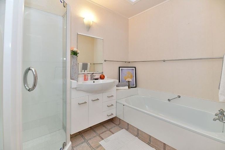 Photo of property in 2/12 Ramsgate Terrace, Mairangi Bay, Auckland, 0630