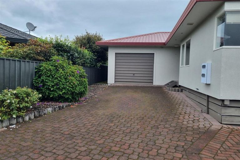 Photo of property in 9b Barraud Place, Pukehangi, Rotorua, 3015