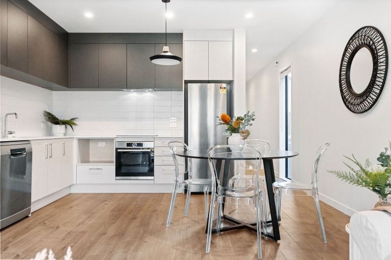 Photo of property in 8 Mcgibbon Lane, Jacks Point, 9371