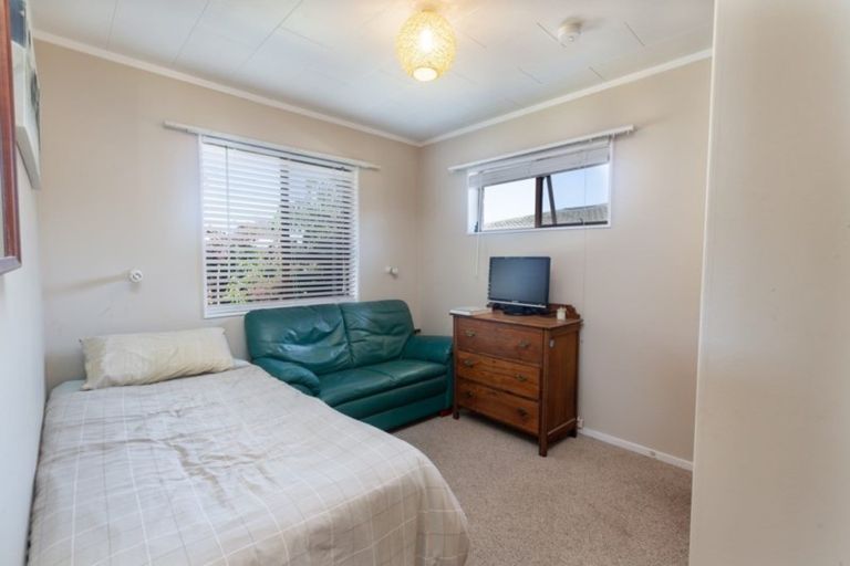 Photo of property in 48b Andrew Street, Waikanae, 5036