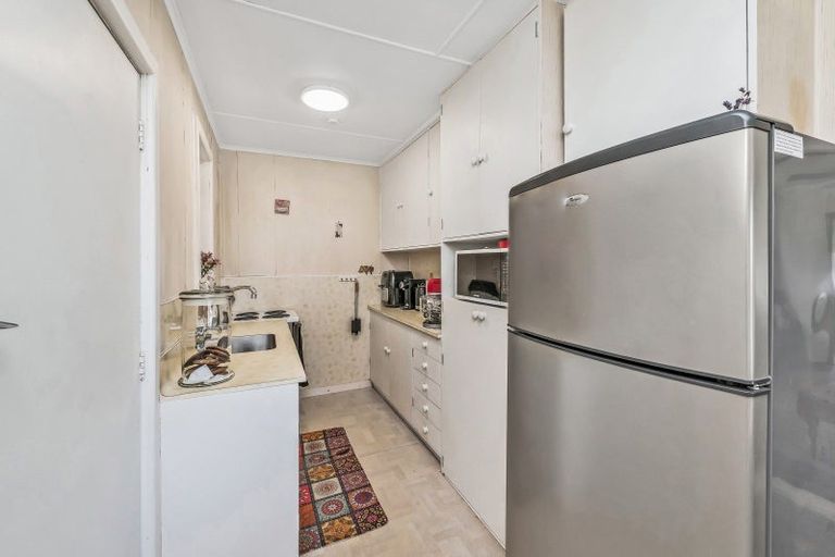 Photo of property in 12 Gift Street, Coalgate, 7673