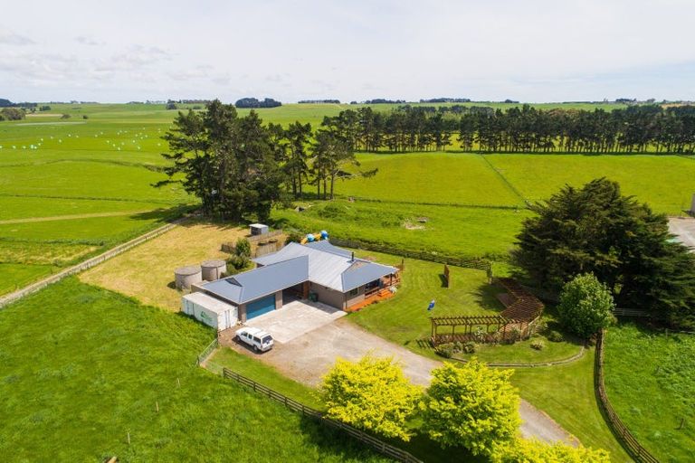 Photo of property in 10 Green Road, Awahuri, Palmerston North, 4479