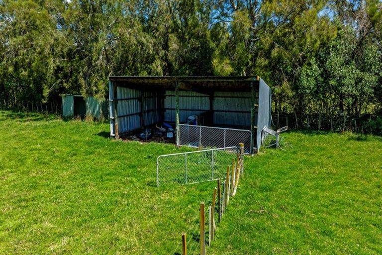 Photo of property in 450 Fitzherbert Road East, Aokautere, Palmerston North, 4471