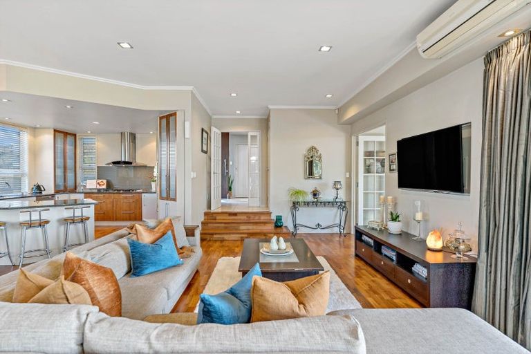 Photo of property in 154 Sandspit Road, Shelly Park, Auckland, 2014