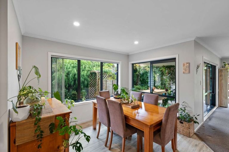 Photo of property in 5 Riverside Drive, Waiuku, 2123