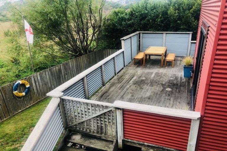 Photo of property in 5 Makora Road, Otaihanga, Paraparaumu, 5036