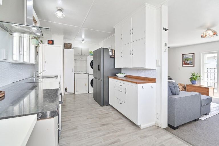 Photo of property in 209 Tudor Avenue, Mayfair, Hastings, 4122