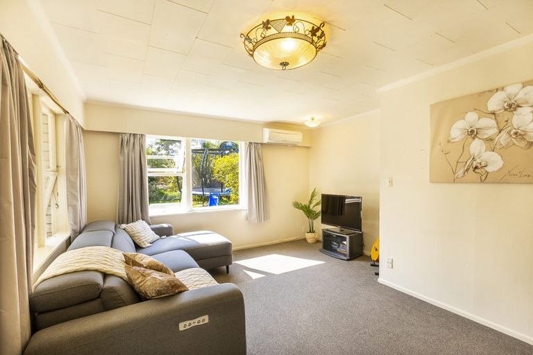 Photo of property in 4b Te Uruhi Grove, Paraparaumu, 5032