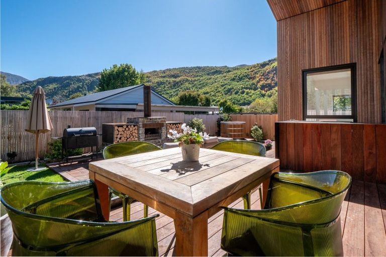 Photo of property in 3 Cornwall Street, Arrowtown, 9302