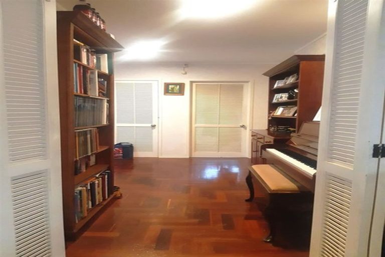 Photo of property in 10 Hazeldene Place, Opaheke, Papakura, 2113