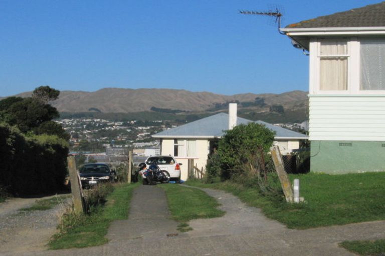 Photo of property in 14 Rangituhi Crescent, Takapuwahia, Porirua, 5022