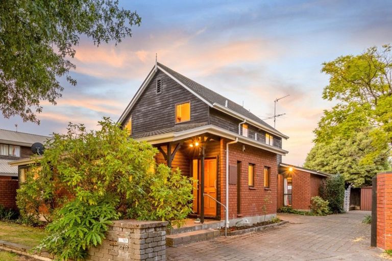 Photo of property in 270 Memorial Avenue, Burnside, Christchurch, 8053