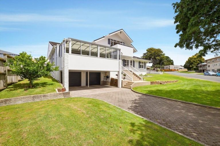 Photo of property in 60a Oxford Street, Te Puke, 3119