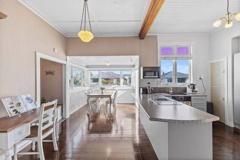 Photo of property in 72 Kenrick Street, Te Aroha, 3320