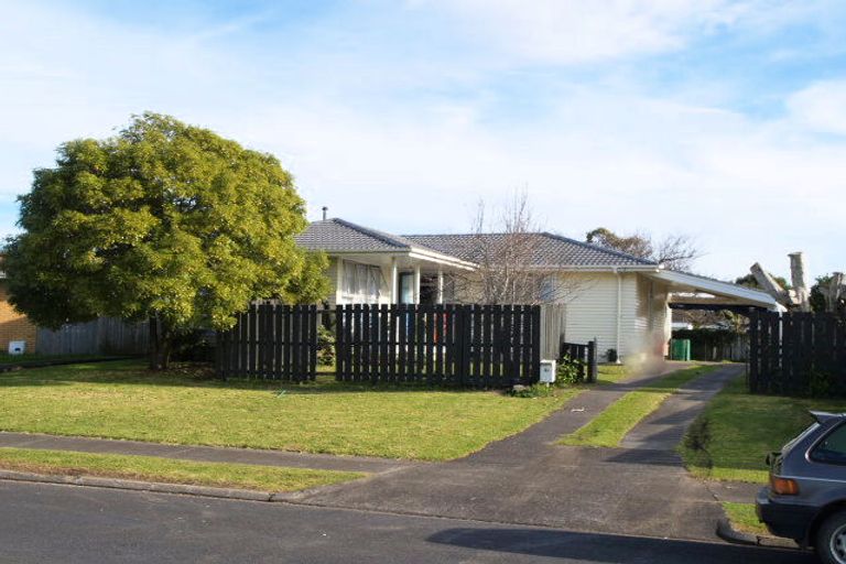 Photo of property in 39 Chelburn Crescent, Mangere East, Auckland, 2024