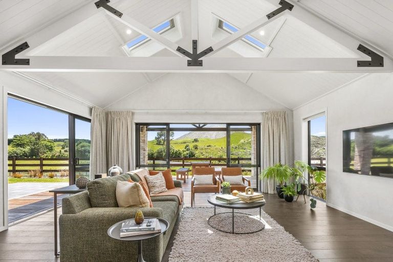 Photo of property in 11 Lochridge Drive, Kinloch, 3377