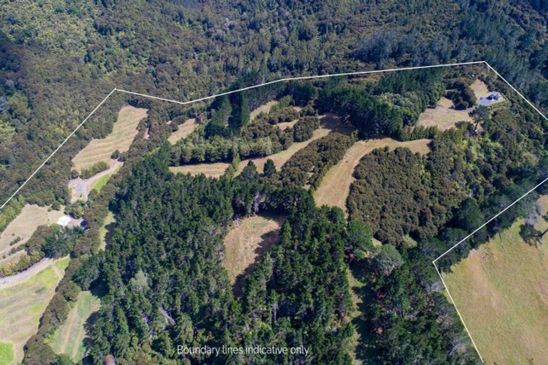 Photo of property in 61 Spikes Way, Whitianga, 3510