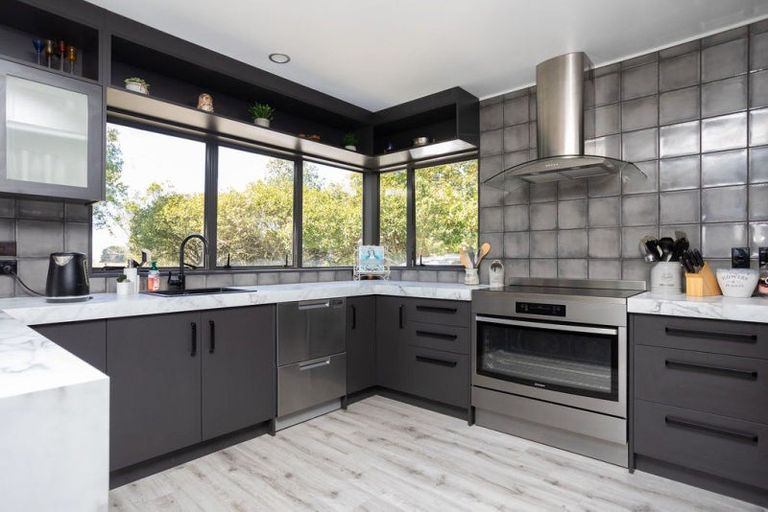 Photo of property in 77 Maunga Road, Dannevirke, 4976