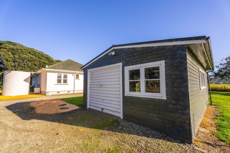 Photo of property in 3 Nicks Head Station Road, Muriwai, Gisborne, 4072