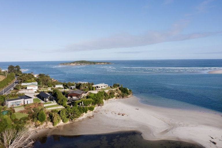 Photo of property in 1371b Taieri Mouth Road, Taieri Mouth, 9091