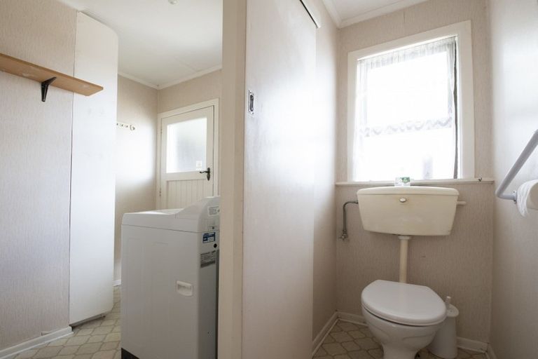 Photo of property in 24 Karaka Crescent, Levin, 5510