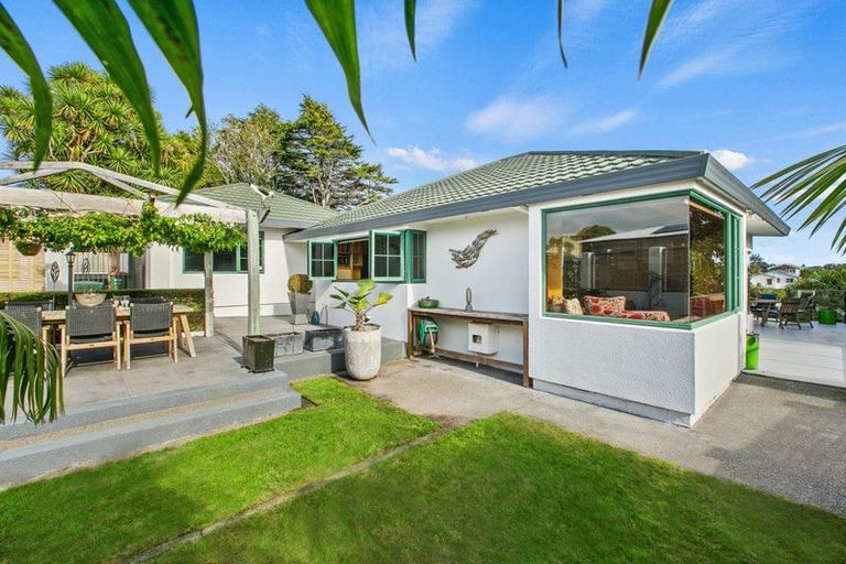 Photo of property in 100a Carrington Street, Lower Vogeltown, New Plymouth, 4310