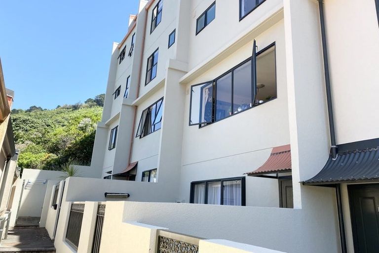 Photo of property in 83j Hill Street, Thorndon, Wellington, 6011