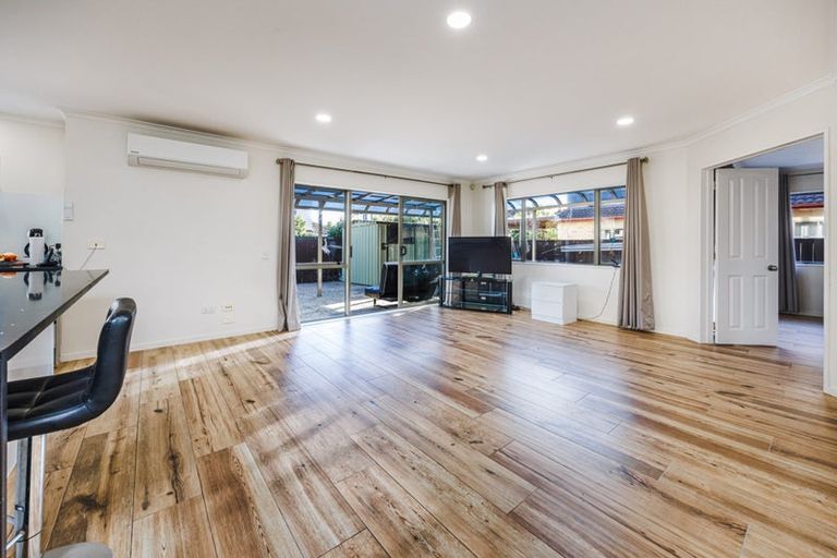 Photo of property in 87 Middlefield Drive, Flat Bush, Auckland, 2016