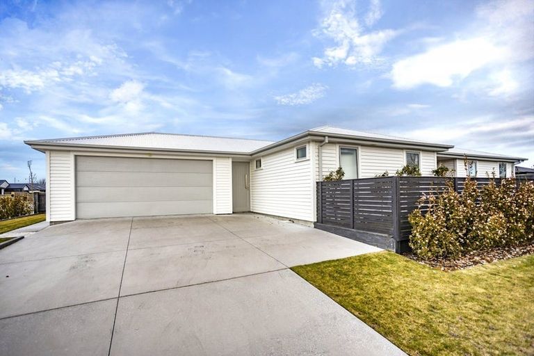 Photo of property in 15 Waituna Street, Pegasus, 7612