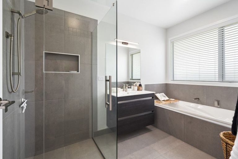 Photo of property in 4 Kiwitea Grove, Feilding, 4702