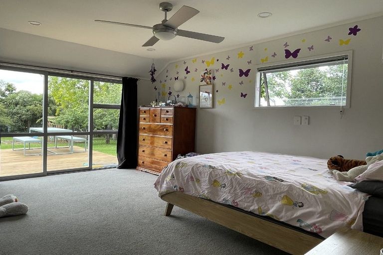 Photo of property in 1083 Kahikatea Flat Road, Waitoki, Kaukapakapa, 0871